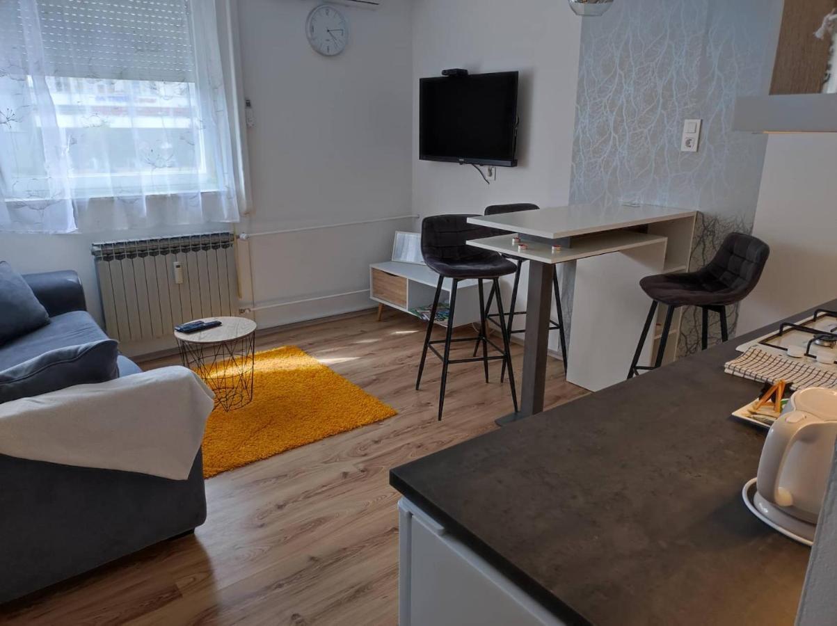 Apartman Emy Karlovac Esterno foto